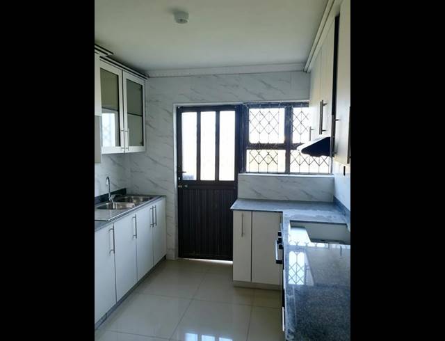 2 BEDROOM HOUSE FOR SALE IN UMLAZI Z